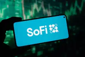 SoFi Technologies Collaborates with Lightspark for Cross-Border Money Transfers
