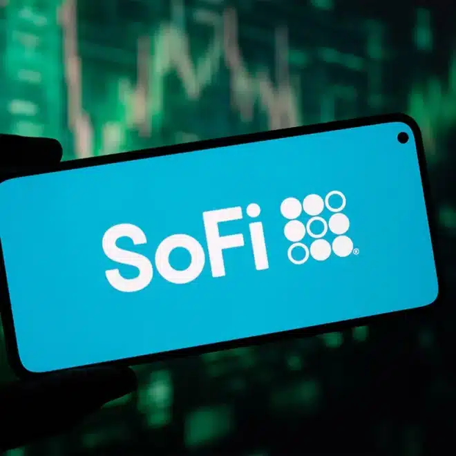 SoFi Technologies Collaborates with Lightspark for Cross-Border Money Transfers